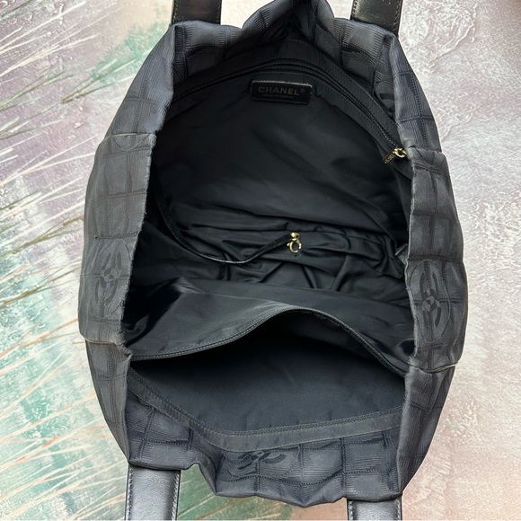 Chanel CC Black Travel Line Nylon Leather Handle Tote Bag - Picture 13 of 17